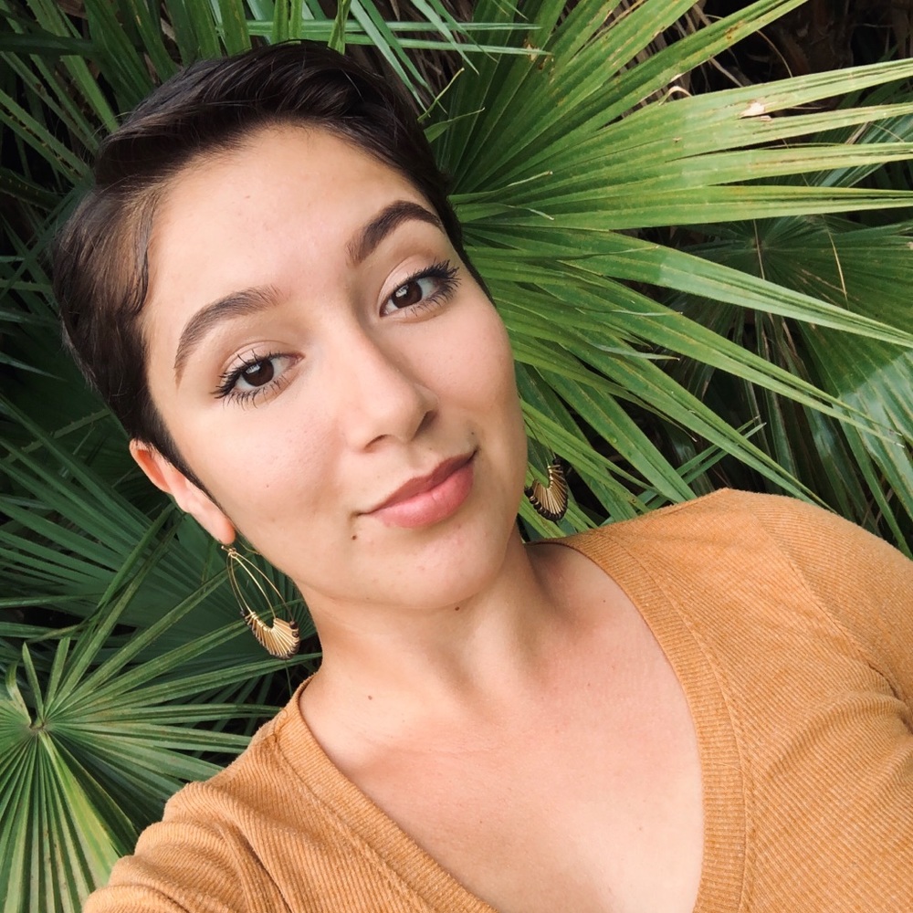 Meet your Posher, Elena